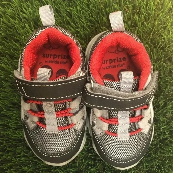 Surprize Made By STRIDE RITE - Picture 3 of 12